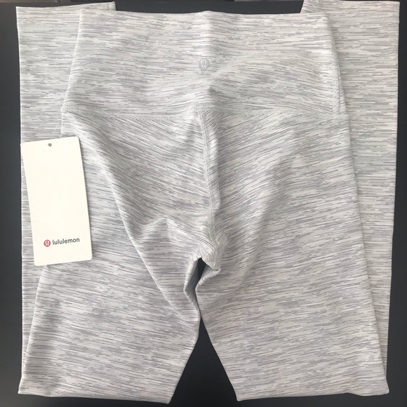 **SOLD** Lululemon Wunder Under Pant 25” in WAFS - Picture 3 of 6